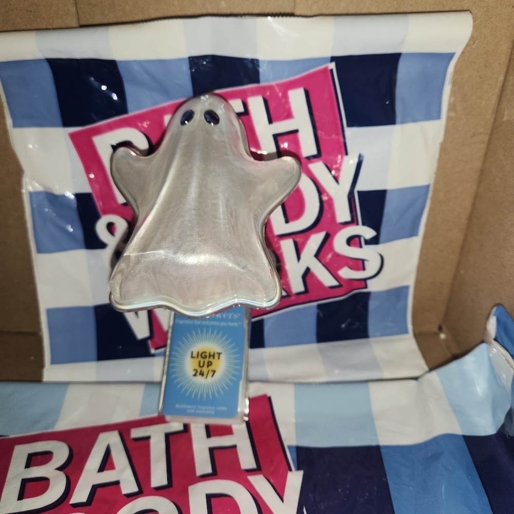 Bath and Body Works wallflower plug